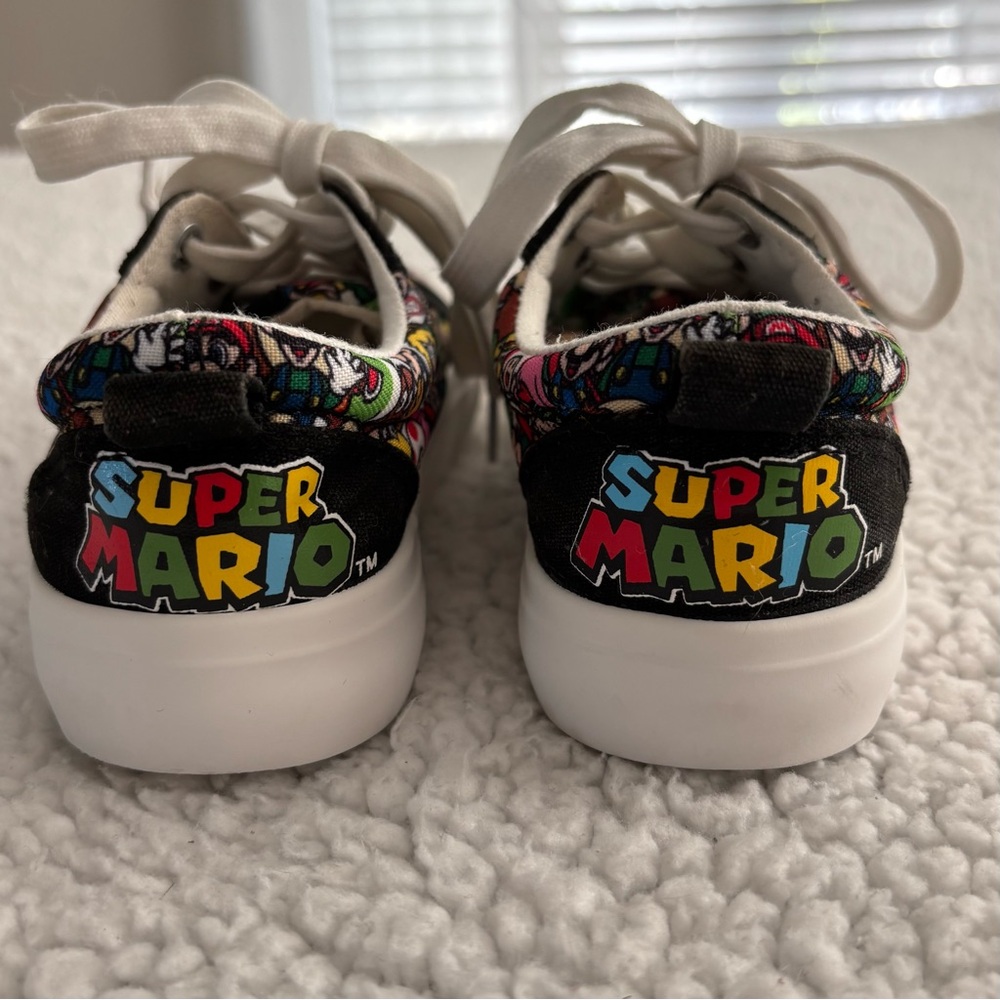 SUPER MARIO Kids Sneakers. Size 13. Good Condition. Comes With Matching Lunchbag - Picture 4 of 11